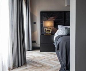 Klik visgraat pvc Gelasta City 5700 Smoked Oak Light