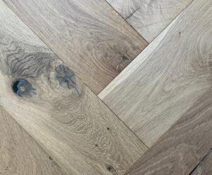 Houten Visgraat vloer Extra Rustiek Geborsteld Onbehandeld